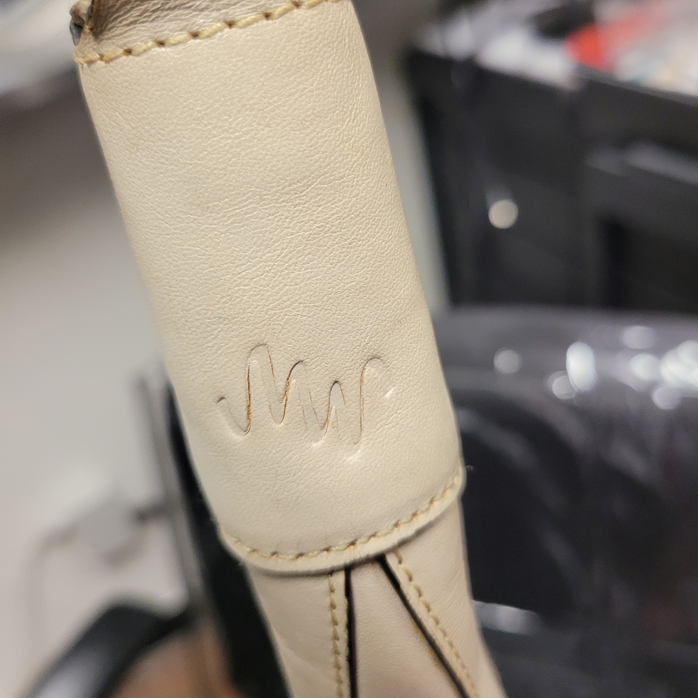 Monsac Cream Shoulder Bag With Dustbag - Picture 8 of 11